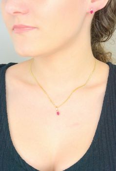 Kolczyki złote damskie Rubiny i Diamenty 0,03ct, próba 585 DIAKLCKO001Z585R1.20. Kolczyki wkrętki z rubinem (1).JPG