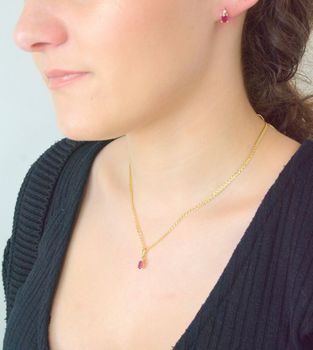 Kolczyki złote damskie Rubiny i Diamenty 0,03ct, próba 585 DIAKLCKO001Z585R1.20. Kolczyki wkrętki z rubinem (4).JPG