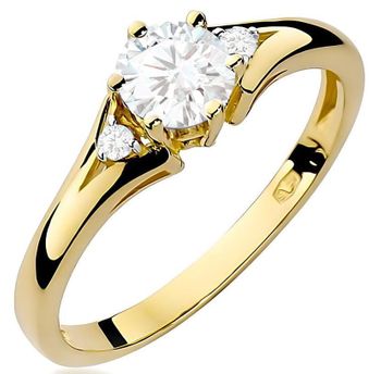 Elegancki pierścionek W0076 wykonany z żółtego złota próby 585, zdobiony diamentem laboratoryjnym 0,50 ct (VS2 F) i dwoma kamieniami dodatkowymi 0,029 ct. Idealny prezent na zaręczyny, rocznicę1.jpg