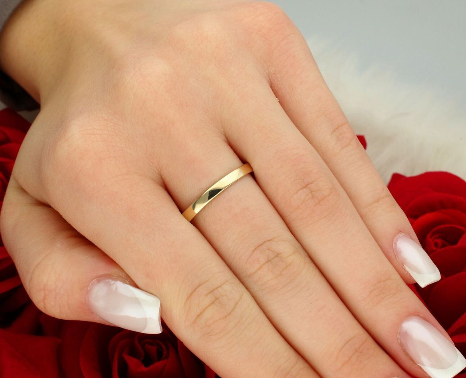 Pierścionek złoty W0482 z diamentem laboratoryjnym 1.00 ct (6.5 mm, VS2 F). Wykonany z żółtego złota próby 585, waga 3.7–4.9 g, wysokość korony 7.0 mm. Luksusowy pierścionek 1.jpg