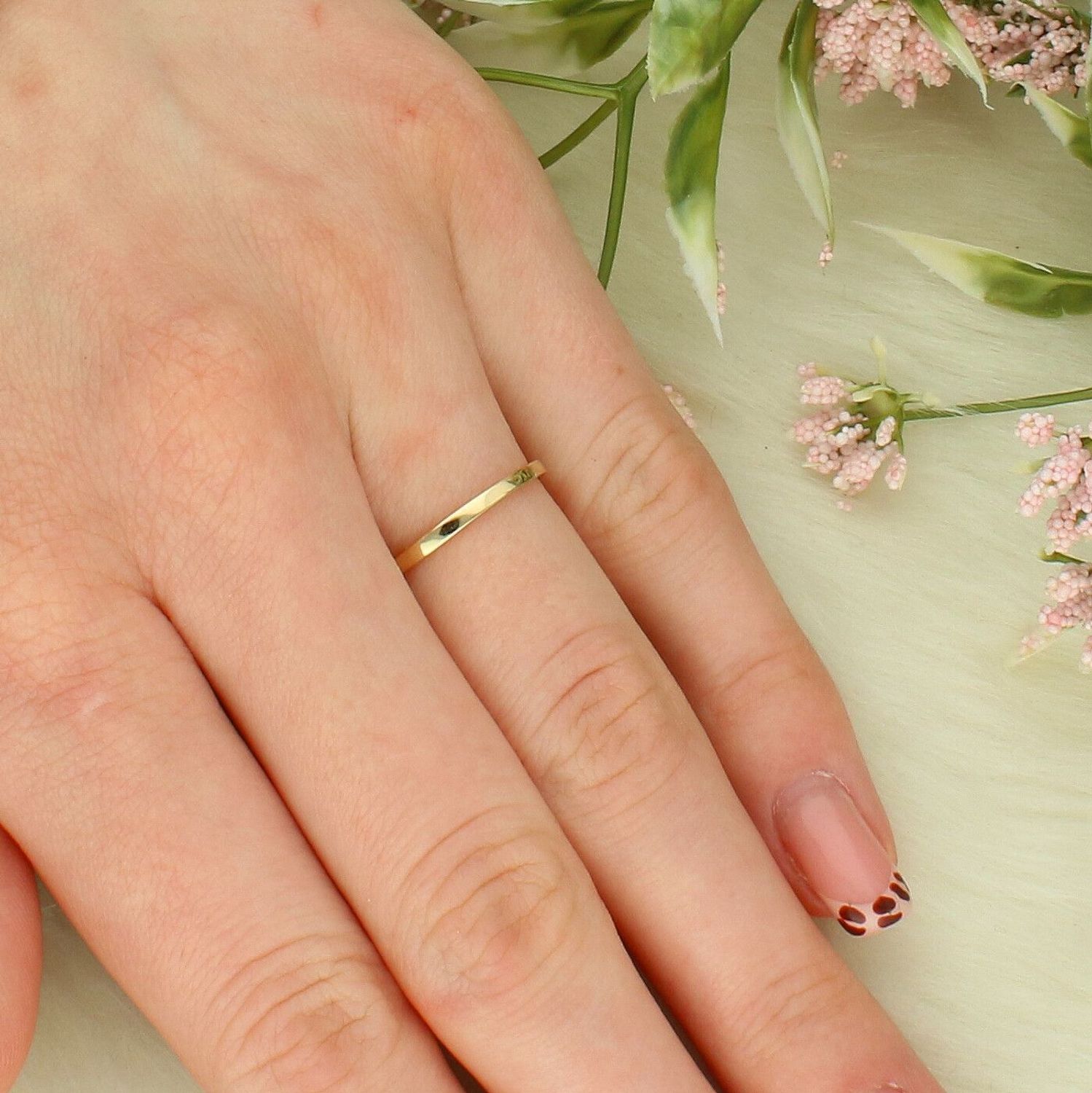 Złoty pierścionek z szafirem 0,50 ct i diamentami 0,06 ct – złoto 585, rozmiar 15.jpg