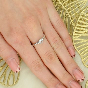 Pierścionek zaręczynowy z białego złota 585 z szafirem - rozmiar 22 prs.jpg