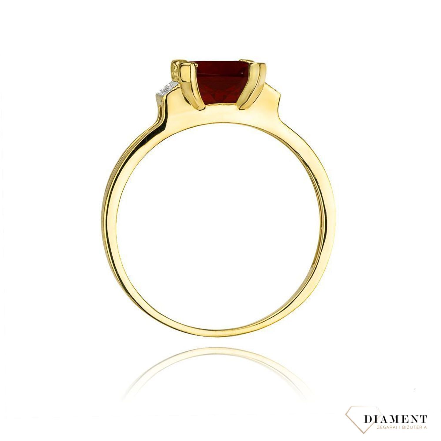Pierścionek złoty z Diamentami 585 Pierścionek z Granatem i Diamentami 0.03 ct DIAPRSW103Z585G1.30  Pierścionek z żółtego 14 karatowego złota z Diamentami i Granatem, idealny prezent dla każdej kobiety. Możliwość zamówienia.jpg