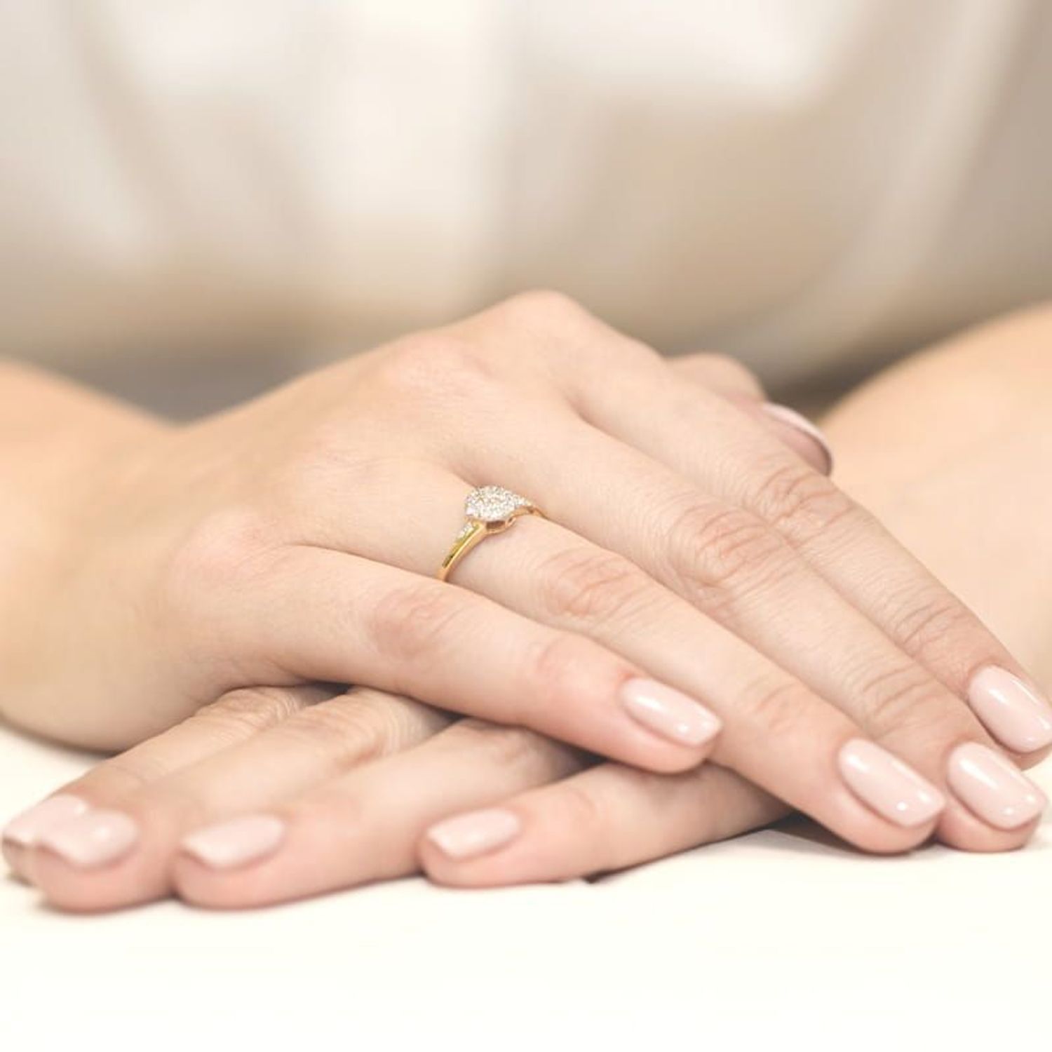 Pierścionek złoty z DIAPRSW018Z585B0.20 Pierścionek damski bogato zdobiony diamentami, złota biżuteria z 31 Diamentami Damski pierścionek 1.jpg