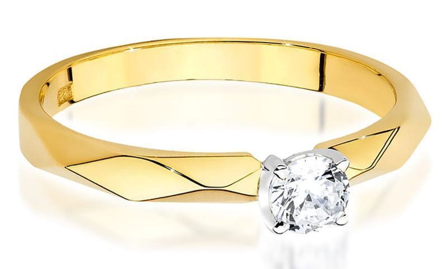 Złoty pierścionek W0484 z diamentem 0,15 ct o czystości SI2 i barwie H. Klasyczna elegancja w żółtym złocie 585 – idealny pierścionek zaręczynowy lub prezent na wyjątkową okazję.1.jpg