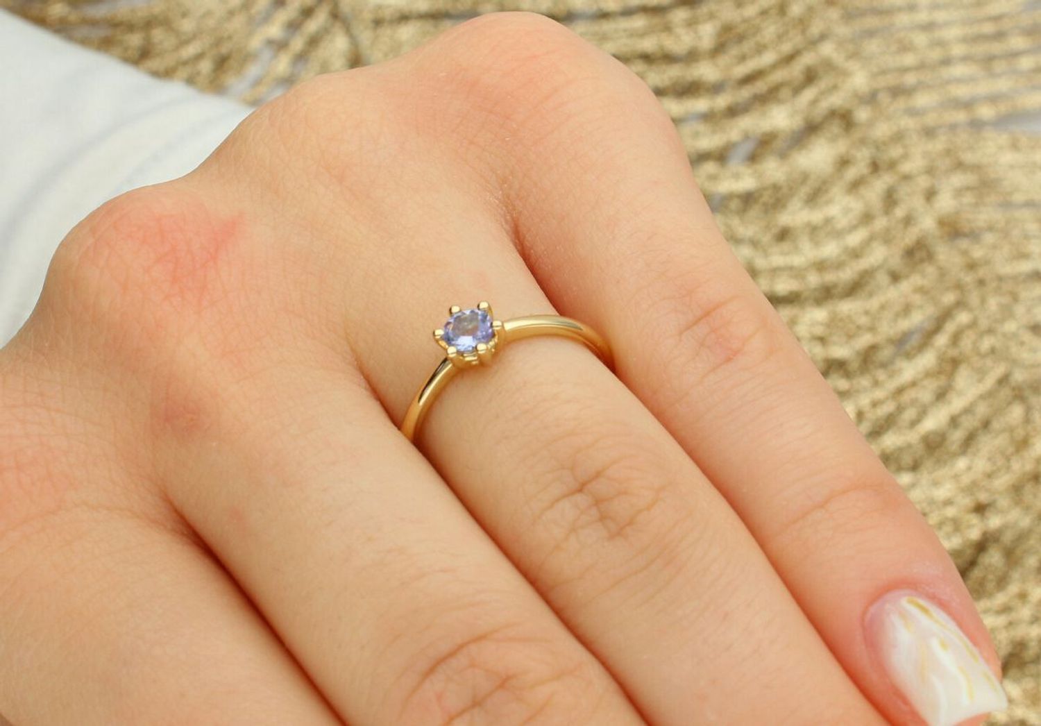 Złoty pierścionek damski 585 z tanzanitem 0,35 ct – rozmiar 14.jpg