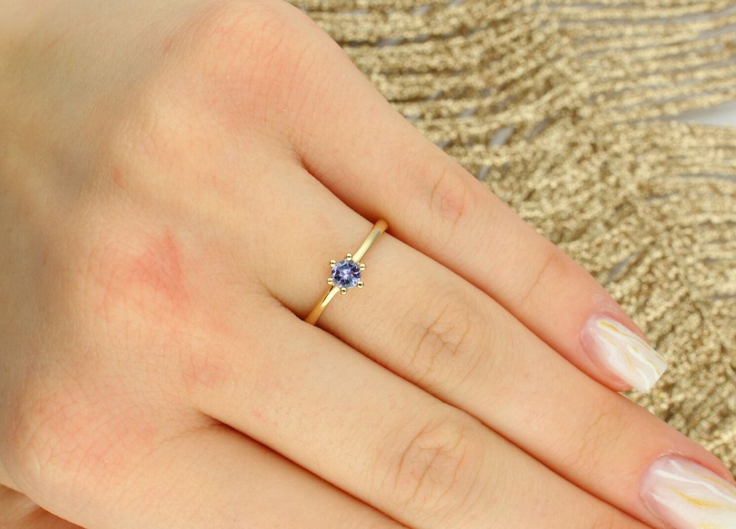 Złoty pierścionek damski 585 z tanzanitem 0,35 ct – rozmiar 14.jpg