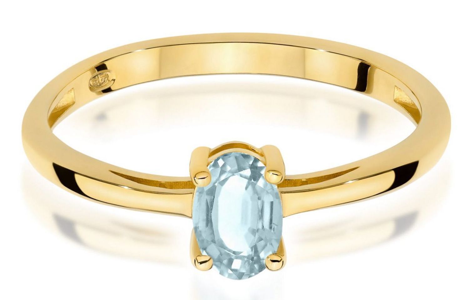 Złoty pierścionek z akwamarynem W0685 – złoto 585 w żółtym kolorze, kamień owalny 0.35 ct (6×4 mm). Delikatna i elegancka biżuteria o wadze 1.4–2.0 g. Idealny prezent dla wyjątkowej kobiety.1.jpg