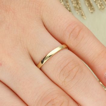 Elegancki pierścionek z naturalnym cytrynem 0,60 ct wykonany z żółtego złota próby 585. Subtelny design i słoneczny blask – idealny na prezent.7.jpg