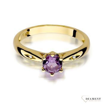 Złoty pierścionek damski 585 z Fioletowym  Ametystem i Diamentami 0.01 ct DIAPRSW074Z585A0.50   Pierścionek z żółtego 14 karatowego złota z Diamentami, idealny prezent dla każdej kobiety. Możliwość zamówienia Twojego.jpg
