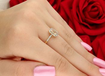 Pierścionek z morganitem i 30 diamentami 0,19 ct (HSI2). Złoto próby 585, romantyczna oprawa. Idealny prezent dla kobiety. Certyfikat autentyczności w zestawie.3.jpg