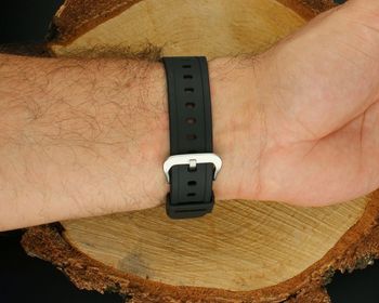Wstrząsoodporny zegarek męski Casio G-Shock DW-5600BBR-1ER z wyświetlaczem LCD, podświetleniem LED, stoperem, timerem i alarmem. Wodoszczelność 200M, gumowy pasek, szkło mineralne, precyzyjny mechanizm kwarcowy (3).jpg