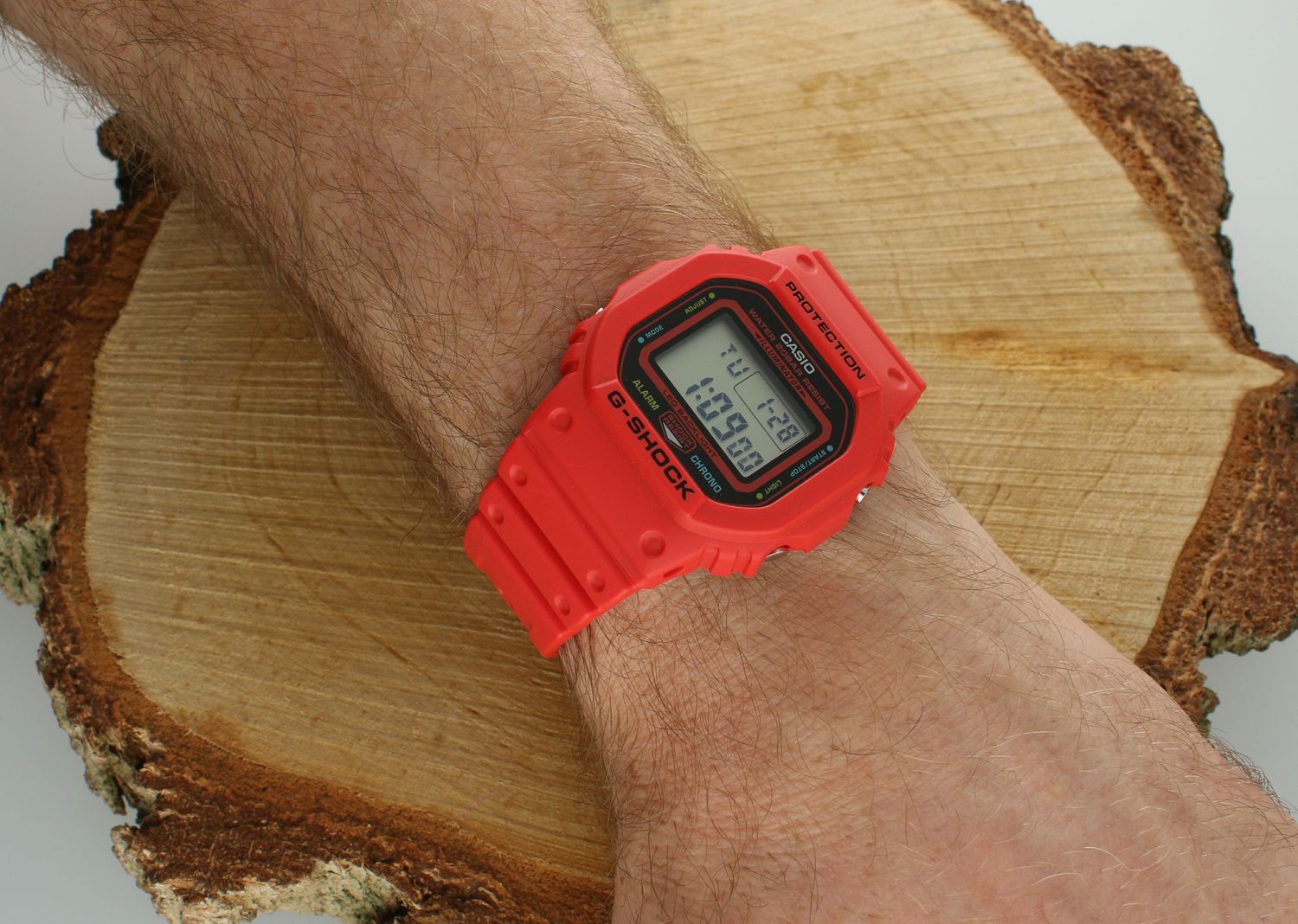 Zegarek Casio G-SHOCK ENERGY PACK DW-5600EP-4ER czerwony. . Zegarek męski Casio na pasku ⌚ Zegarki Casio ✓Zegarki męskie✓ Prezent z grawerem✓ Kurier Gratis 24h✓ Gwarancja najniższej ceny✓ Grawer gratis.jpg