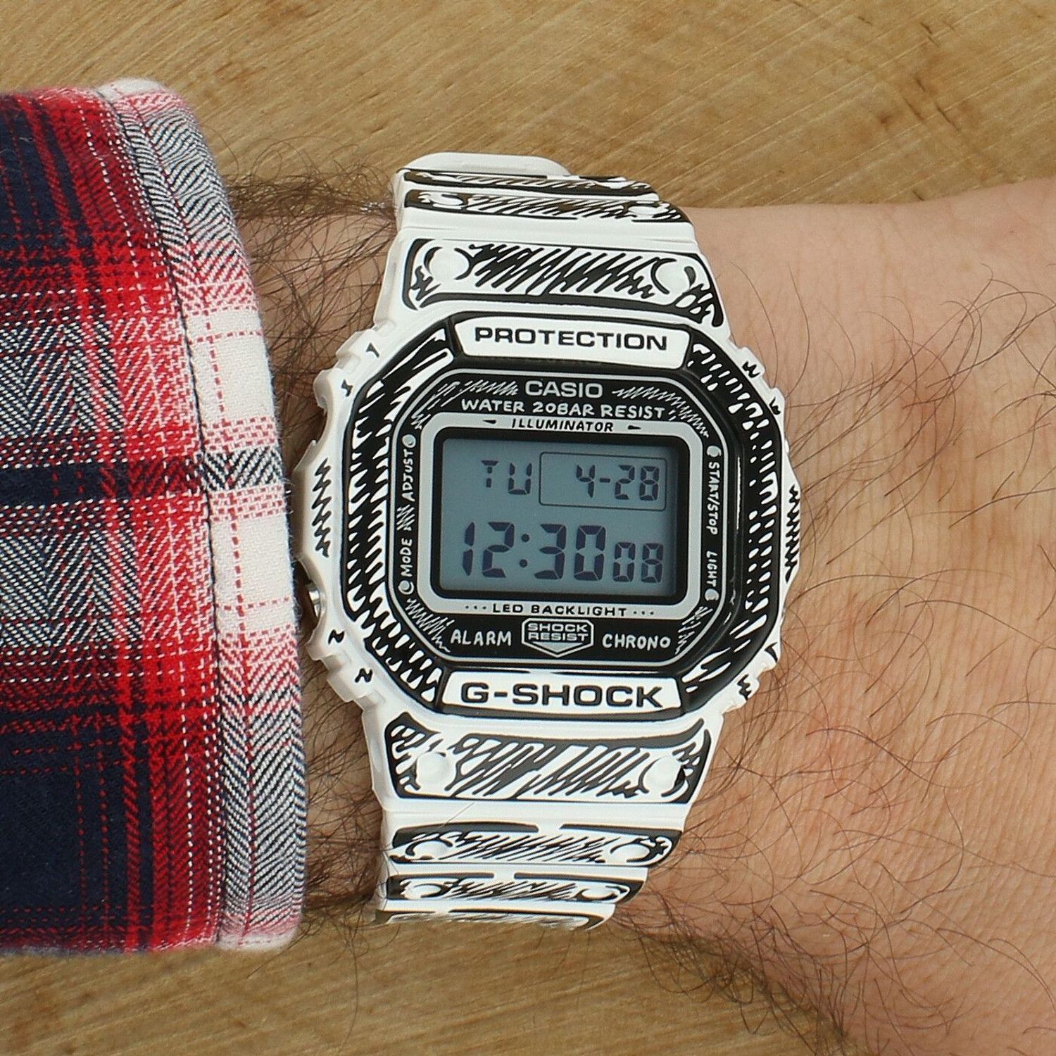 Zegarek CASIO G-SHOCK x Joshua Vides DW-5600JV-7ER (2).jpg