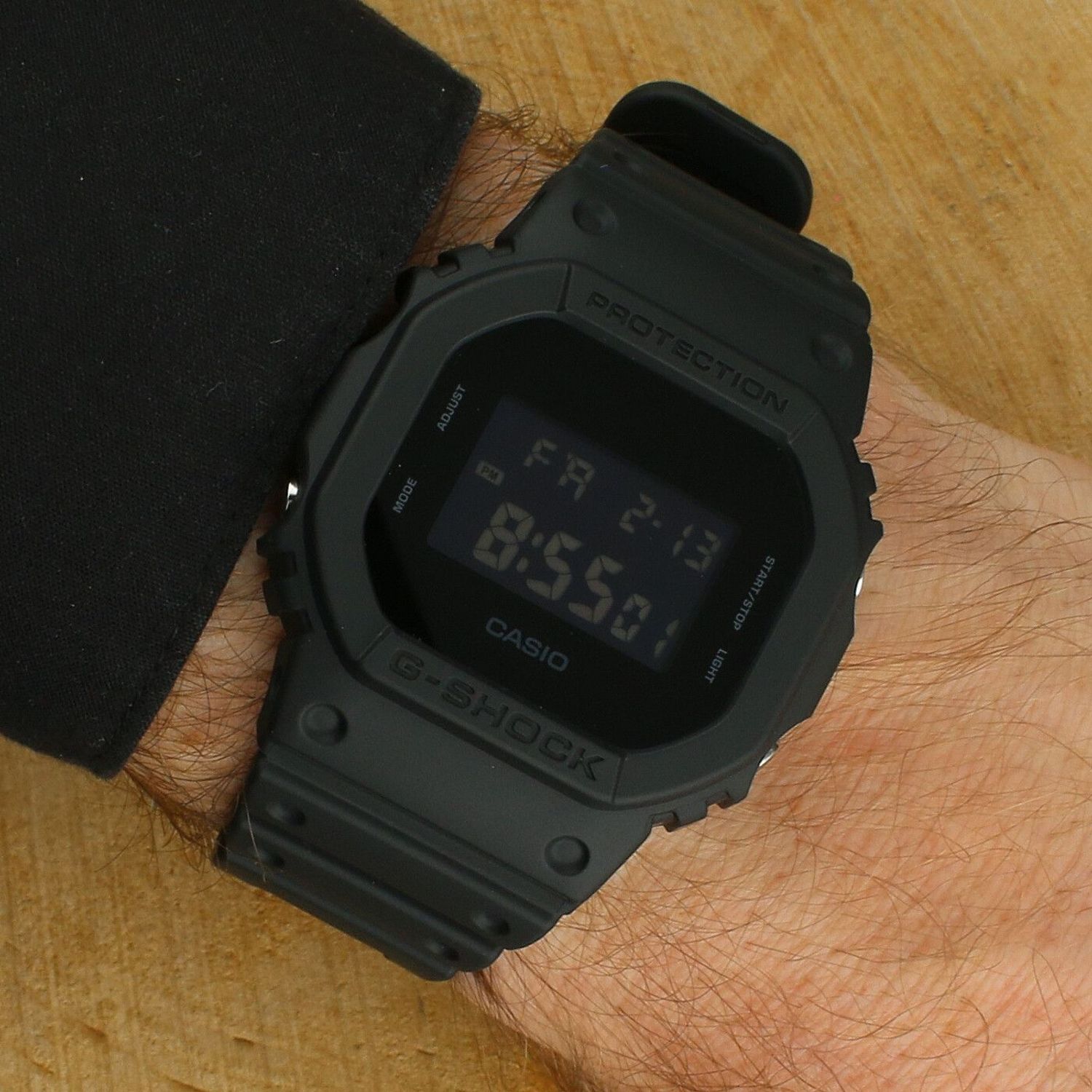 Zegarek Casio G-SHOCK DW-5600UBB-1ER – sportowy, wytrzymały, cyfrowy, czarny.jpg
