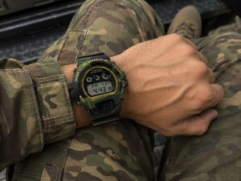 Zegarek męski Casio G-SHOCK DW-6900CMG-3ER Bold Camo moro zielony cyfrowy 200M mundur.jpg