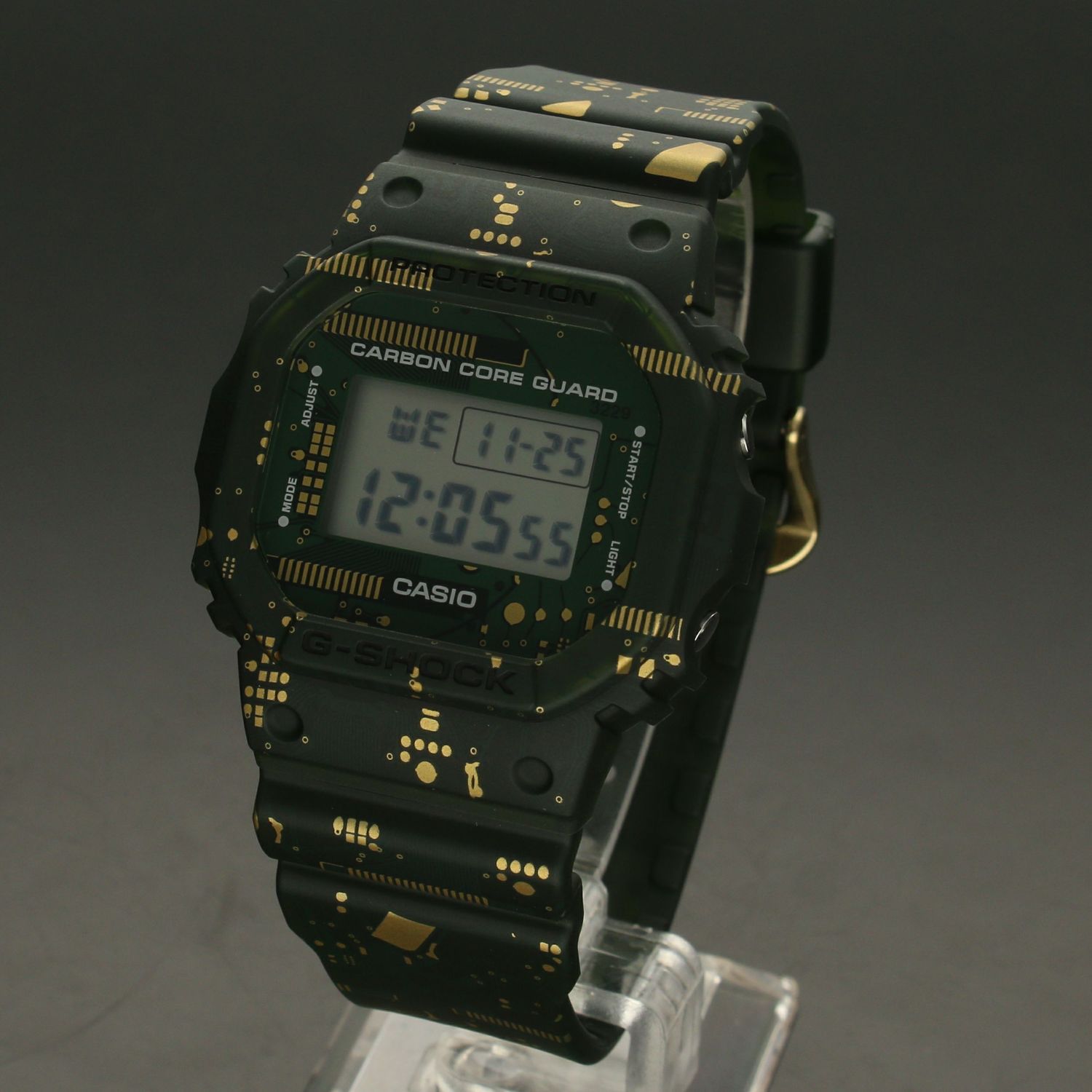 Zegarek Casio G-shock DWE-5600CC-3ER Zielony Electronic.jpg