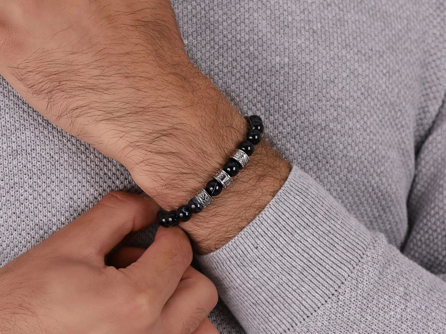 Biżuteria Diesel bransoletka męska z kamieni DX1101040. Męska bransoletka z kamieni. Męska bransoletka na sznurku. Bransoletka męska Diesel. Bransoletka Diesel z czarnych kamieni idealna na prezent (2).jpg