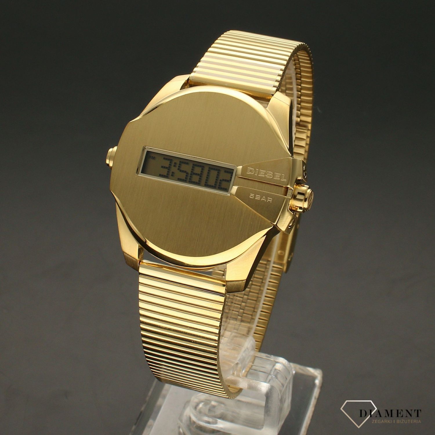Zegarek damski  złoty na bransolecie Diesel Baby Chief DZ1961 (3).jpg