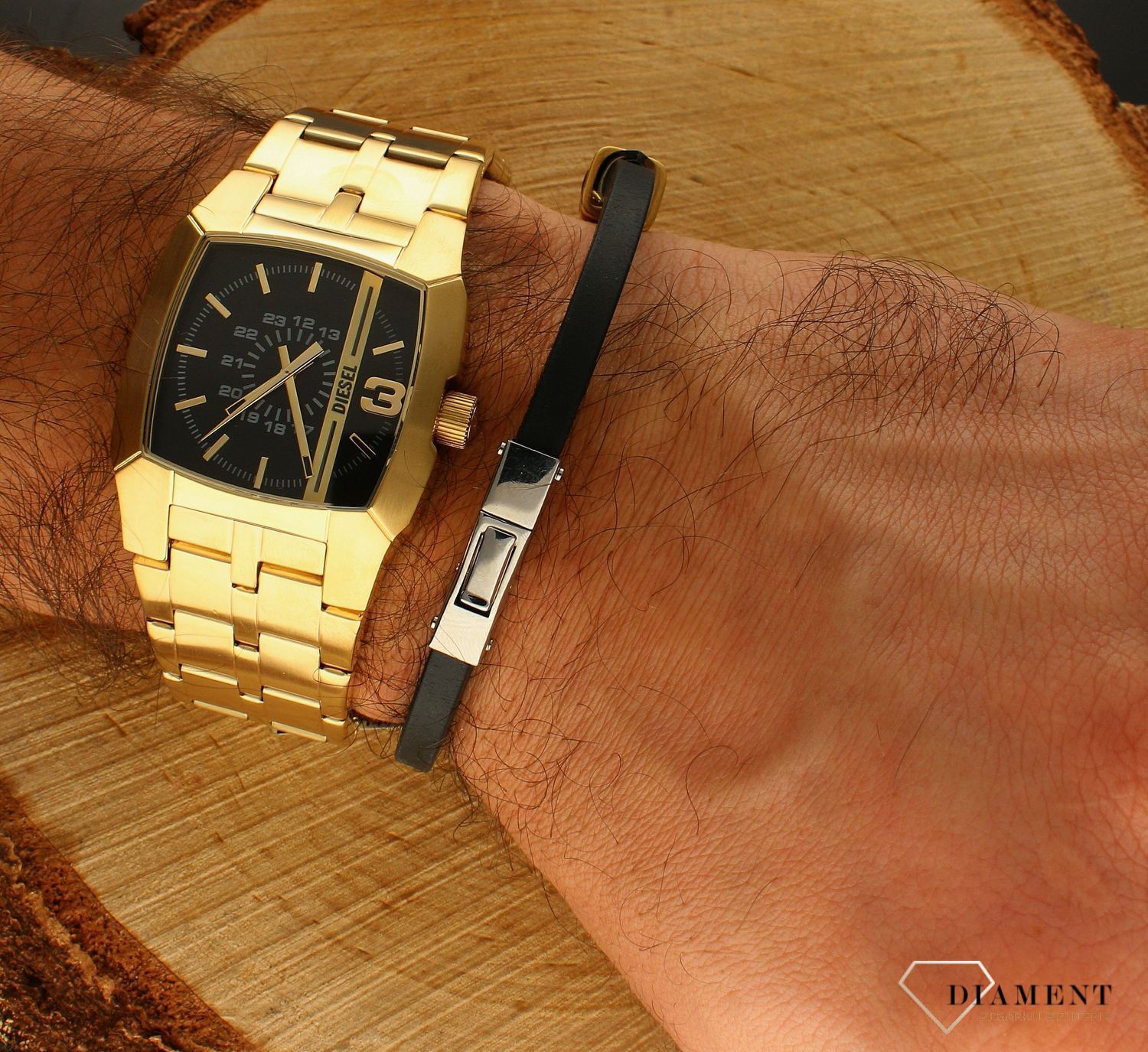 Zegarek męski Diesel CLIFFHANGER na złotej bransolecie DZ2151.jpg