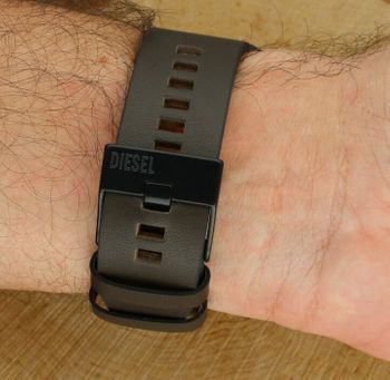 Diesel DZ4401 Mega Chief – Męski Zegarek na Skórzanym Pasku (1).jpg