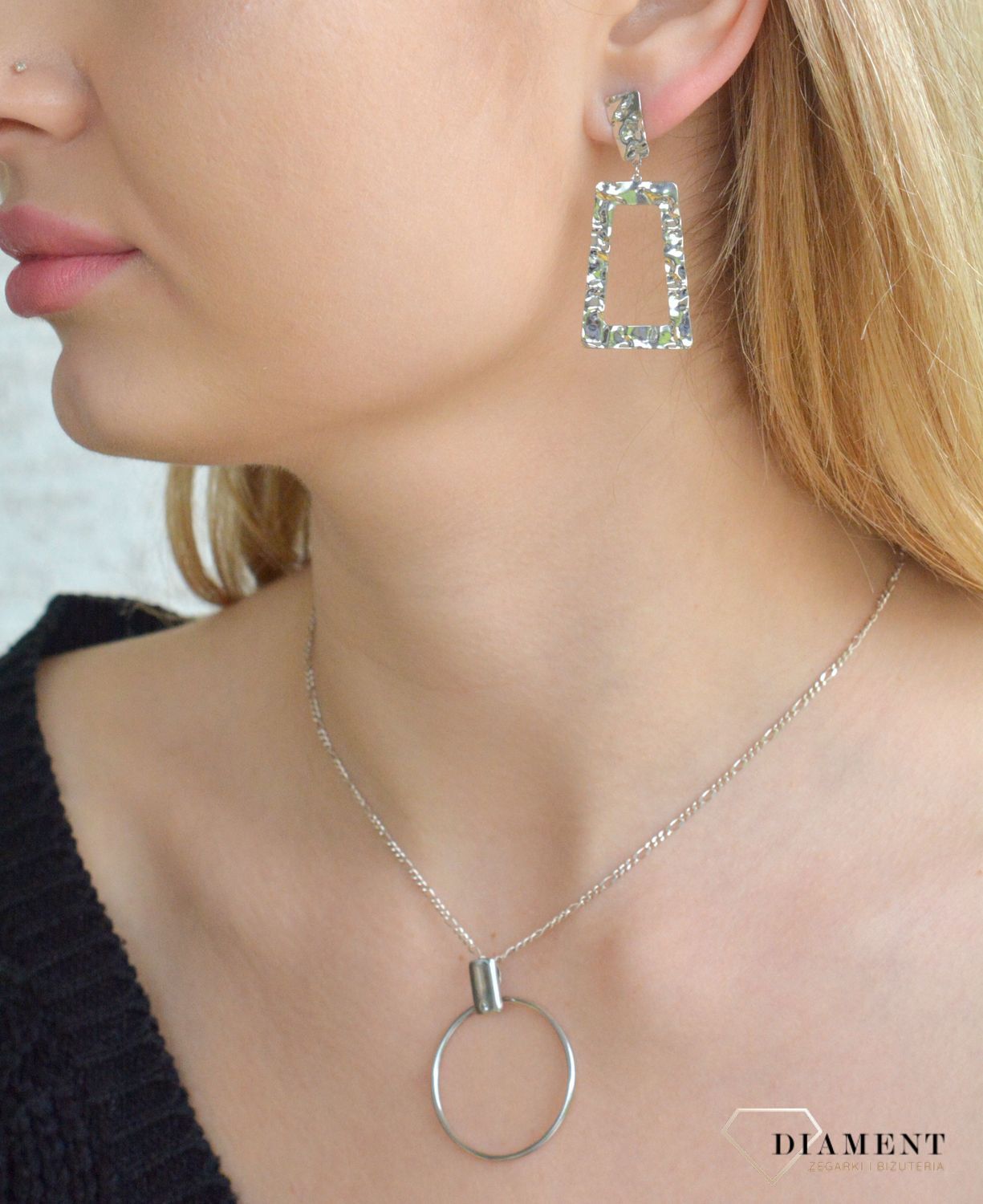 Srebrna zawieszka damska 925 klasyczne kółeczko DZW130R. Srebrna zawieszka damska. Zawieszka srebrna damska do łańcuszka. Srebrny wisiorek damski. Zawieszka srebrna idealna na prezent..jpg