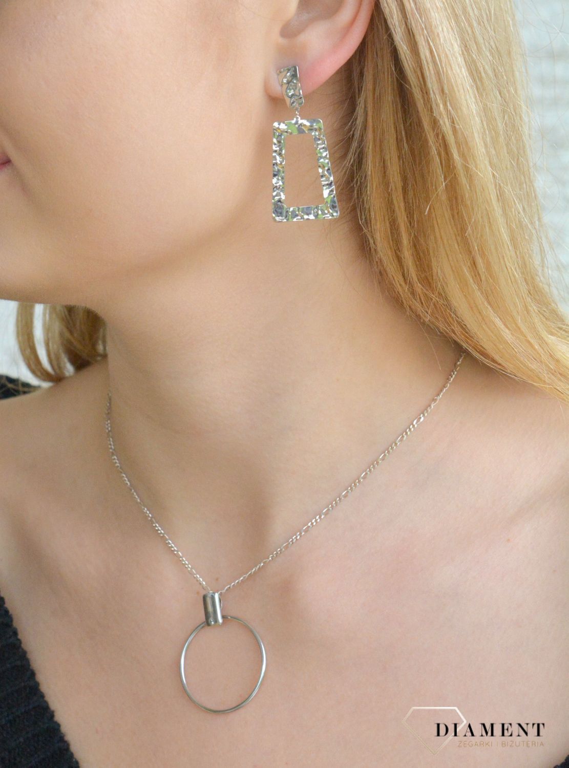 Srebrna zawieszka damska 925 klasyczne kółeczko DZW130R. Srebrna zawieszka damska. Zawieszka srebrna damska do łańcuszka. Srebrny wisiorek damski. Zawieszka srebrna idealna na prezent..jpg