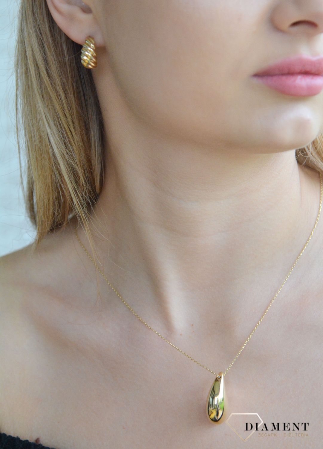 Złote kolczyki damskie 585 klasyczne na sztyft E0324. Złote kolczyki damskie. Kolczyki złote na sztyft. Złote kolczyki eleganckie dla kobiety. Złote kolczyki łezki na prezent..jpg