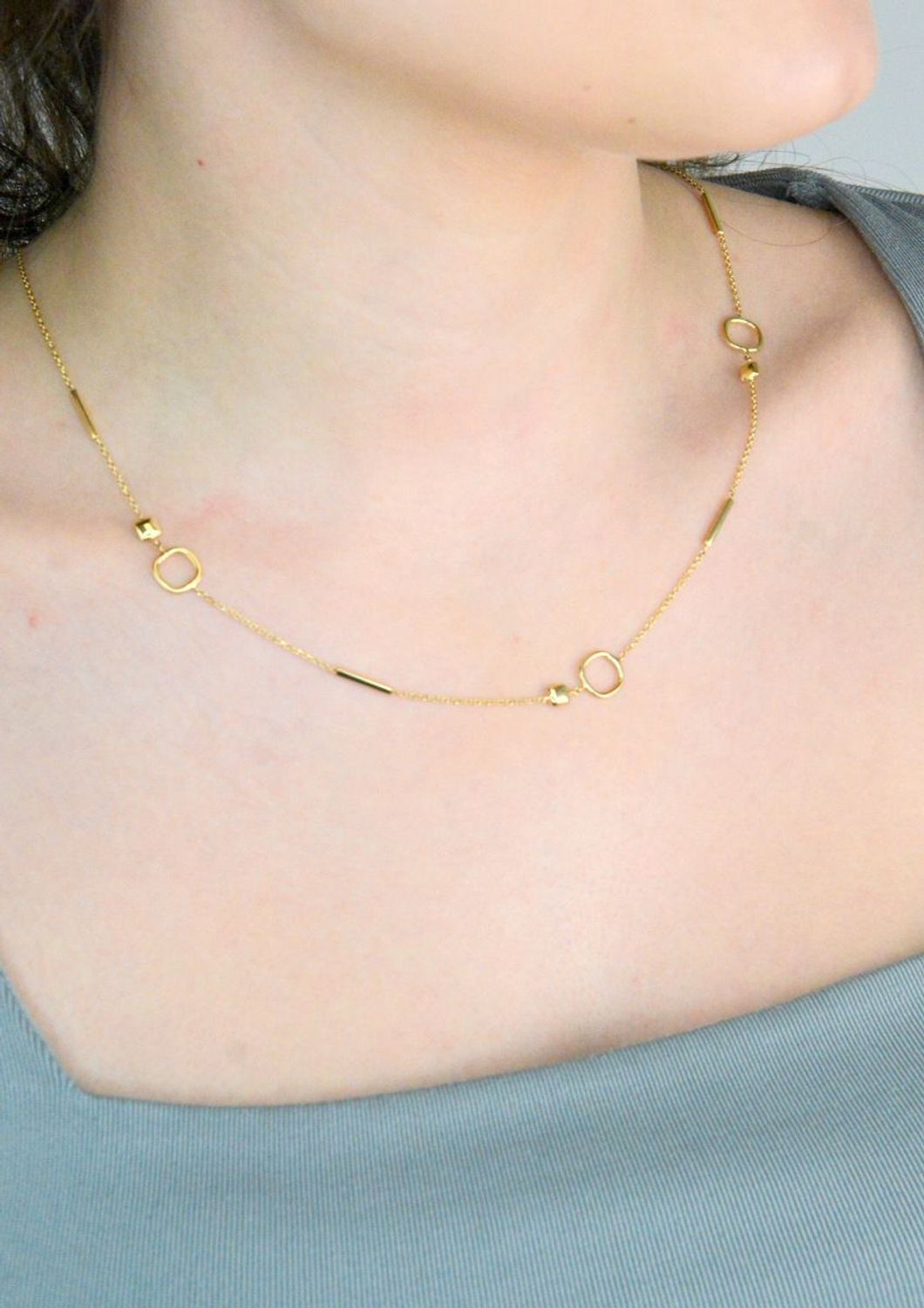 Naszyjnik złoty celebrytka pr 585, E0OR022208064501 Złoty naszyjnik 585 celebrytka. Niezwykły blask szlachetnego kruszcu zamknięty w wyjątkowej formie. Subtelny kontur elementów ozdobnych1.jpg