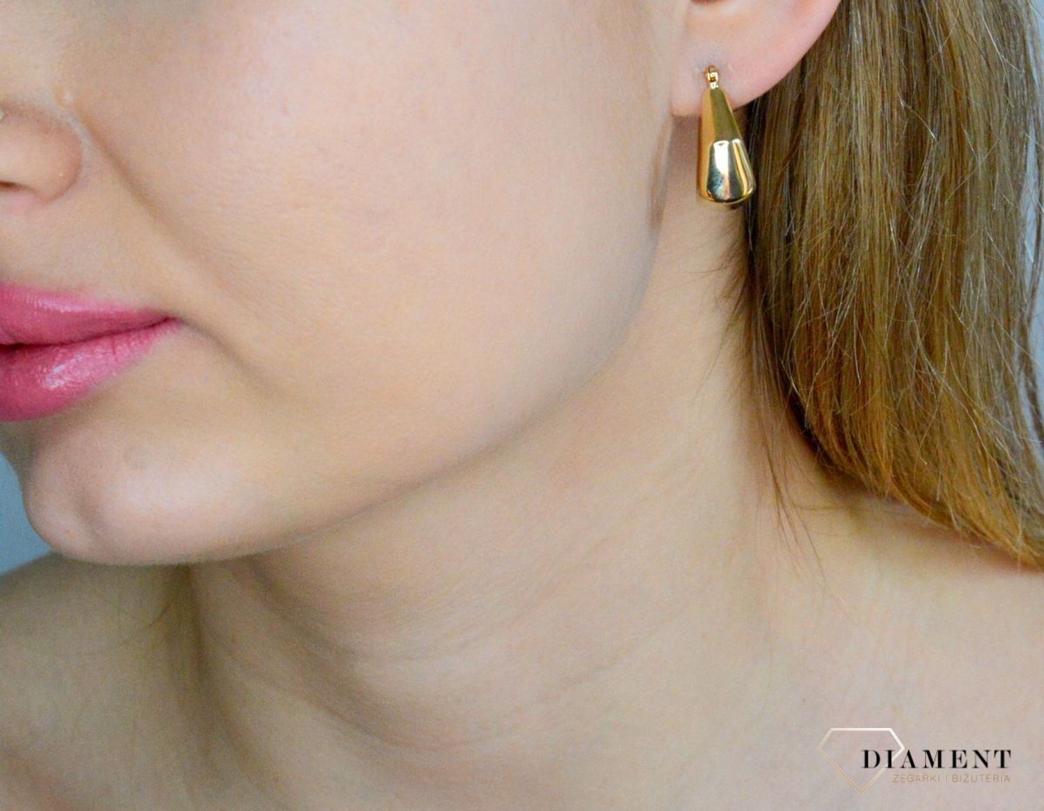 Złote kolczyki damskie 585 geometryczne gładkie E8916. Złote kolczyki damskie. Kolczyki złote na zatrzask. Kolczyki damskie złote. Kolczyki złote gładkie. Kolczyki idealne na prezent..jpg