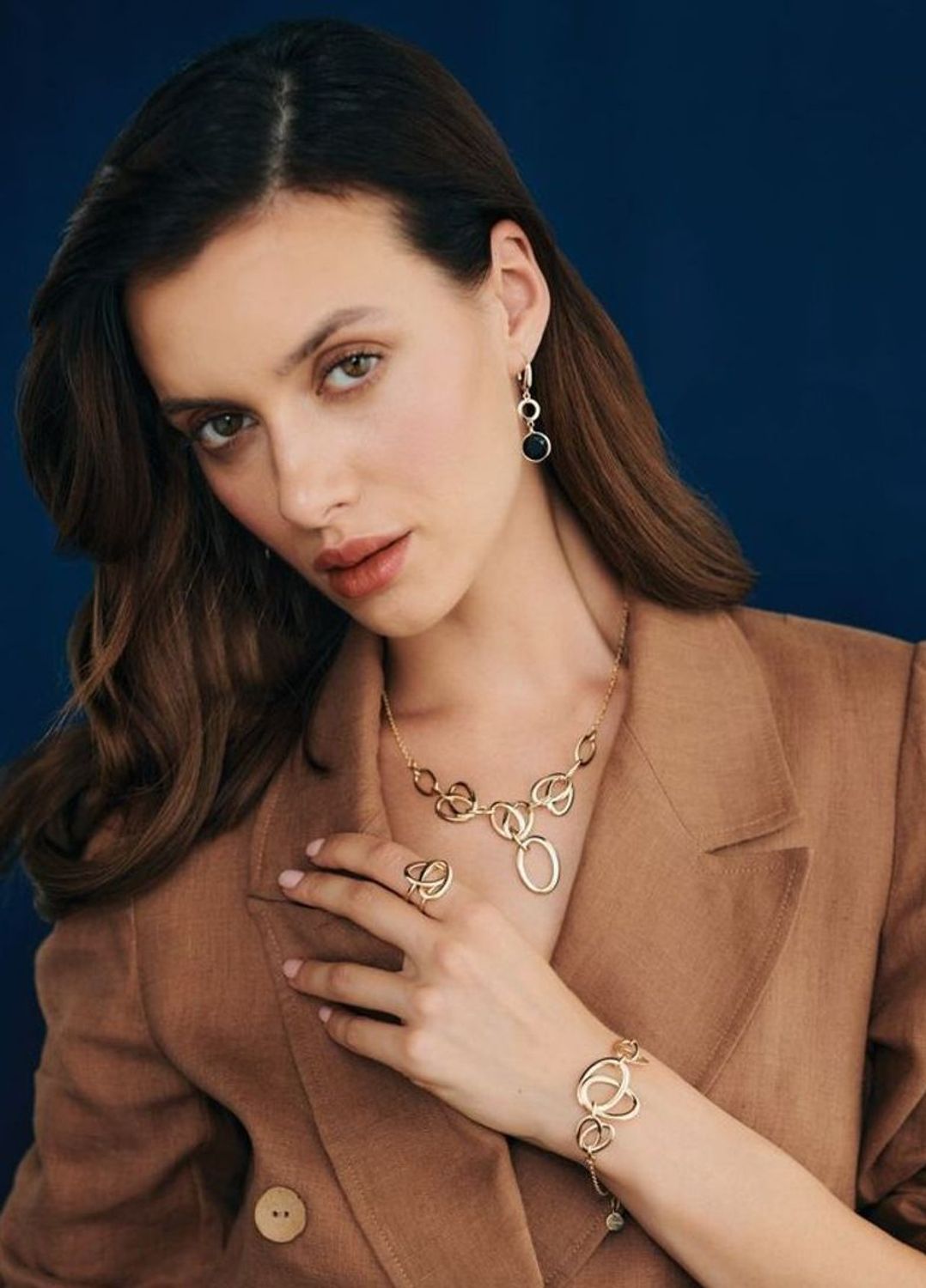 Pierścionek złoty pleciony pr 585, E9SOSWINGA011 Piękny pierścionek marki Dall’Acqua wykonany z wysokiej jakości złota próby 585. Ponadczasowy wzór inspirowany ikonami sztuki1.jpg