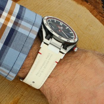 Casio Edifice x Honda F1 60th Anniversary ECB-2300HR-1AER Limited (3).jpg