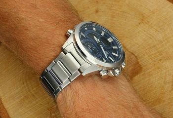 Zegarek męski Casio Edifice ECB-30D-2AEF z Bluetooth, harmonogramem Schedule Timer, stoperem 11000s i podświetleniem LED. Stal, WR100M, mineralne szkło (3).jpg