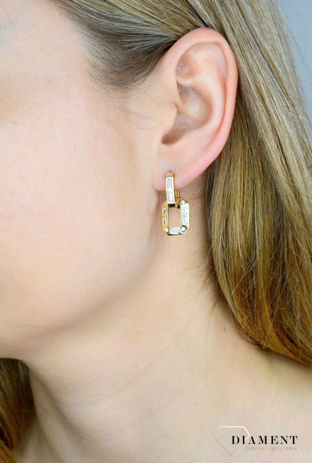 Złote kolczyki damskie 585 wiszące podwójne z cyrkoniami EE1643-01. Złote kolczyki damskie. Złote kolczyki wiszące z cyrkoniami. Kolczyki złote podłużne. Złote wiszące kolczyki na prezent..jpg