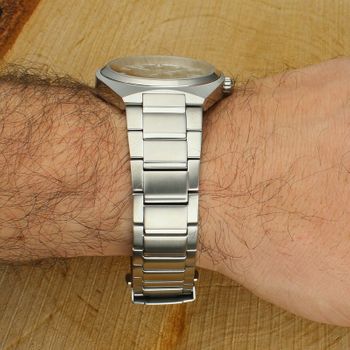 Zegarek Casio Edifice – Męski zegarek kwarcowy ze stalową bransoletą i zieloną tarcząZegarek Casio Edifice – Męski zegarek kwarcowy ze stalową bransoletą i zieerloną tarczą (3).jpg