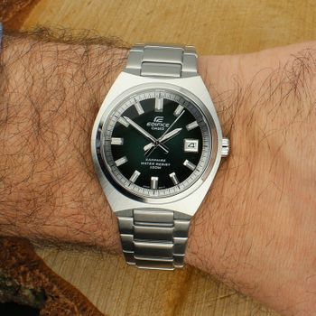 Zegarek Casio Edifice – Męski zegarek kwarcowy ze stalową bransoletą i zieloną tarcząZegarek Casio Edifice – Męski zegarek kwarcowy ze stalową bransoletą i zieerloną tarczą (5).jpg