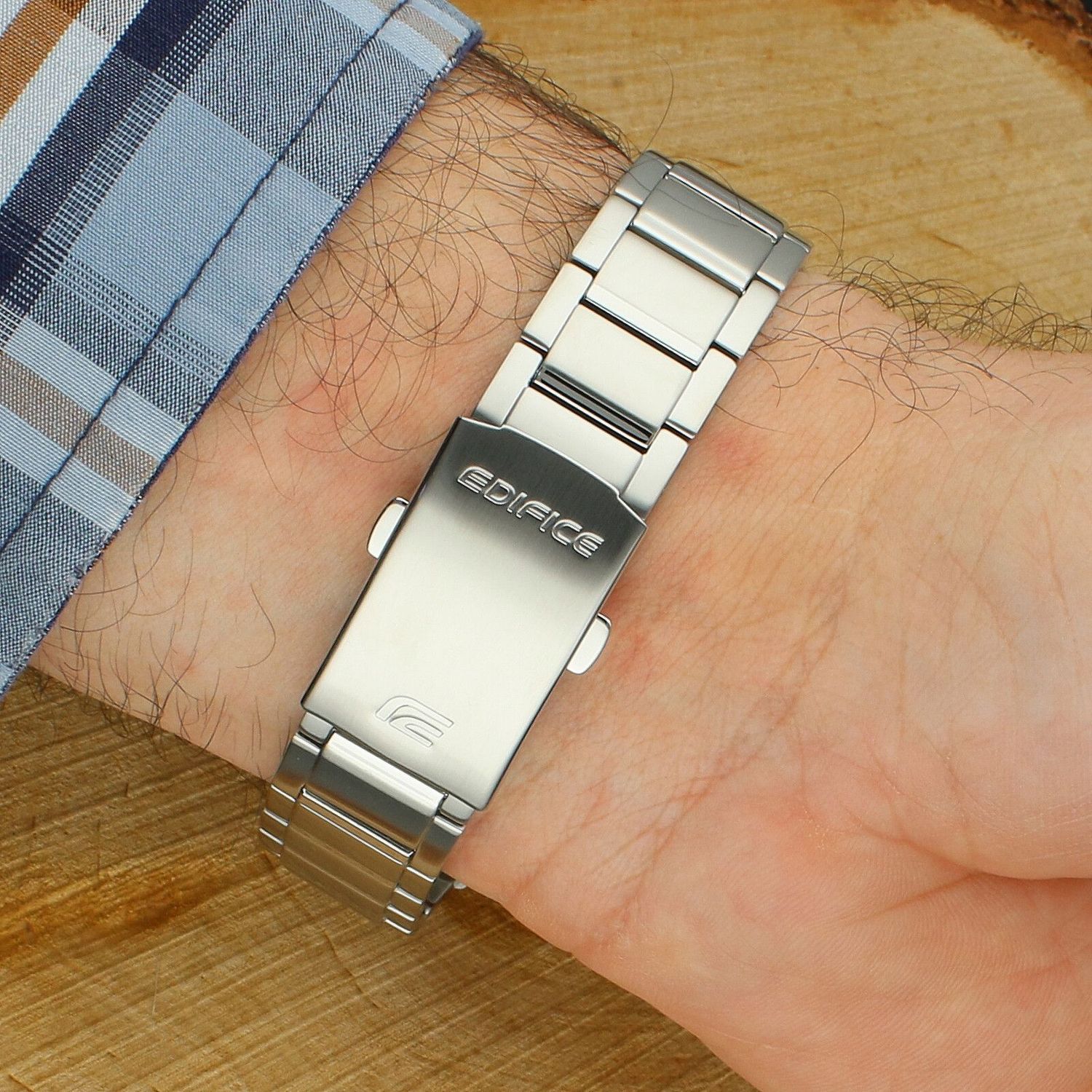 Zegarek Casio Edifice – Męski zegarek kwarcowy ze stalową bransoletą i brązową tarczą.jpg