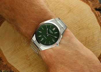 Zegarek męski Casio EDIFICE EFK-100D-3AER – zegarek automatyczny z zieloną tarczą, szafirowym szkłem i rezerwą chodu 40h. Wodoszczelność 100M, odporność magnetyczna (2).jpg