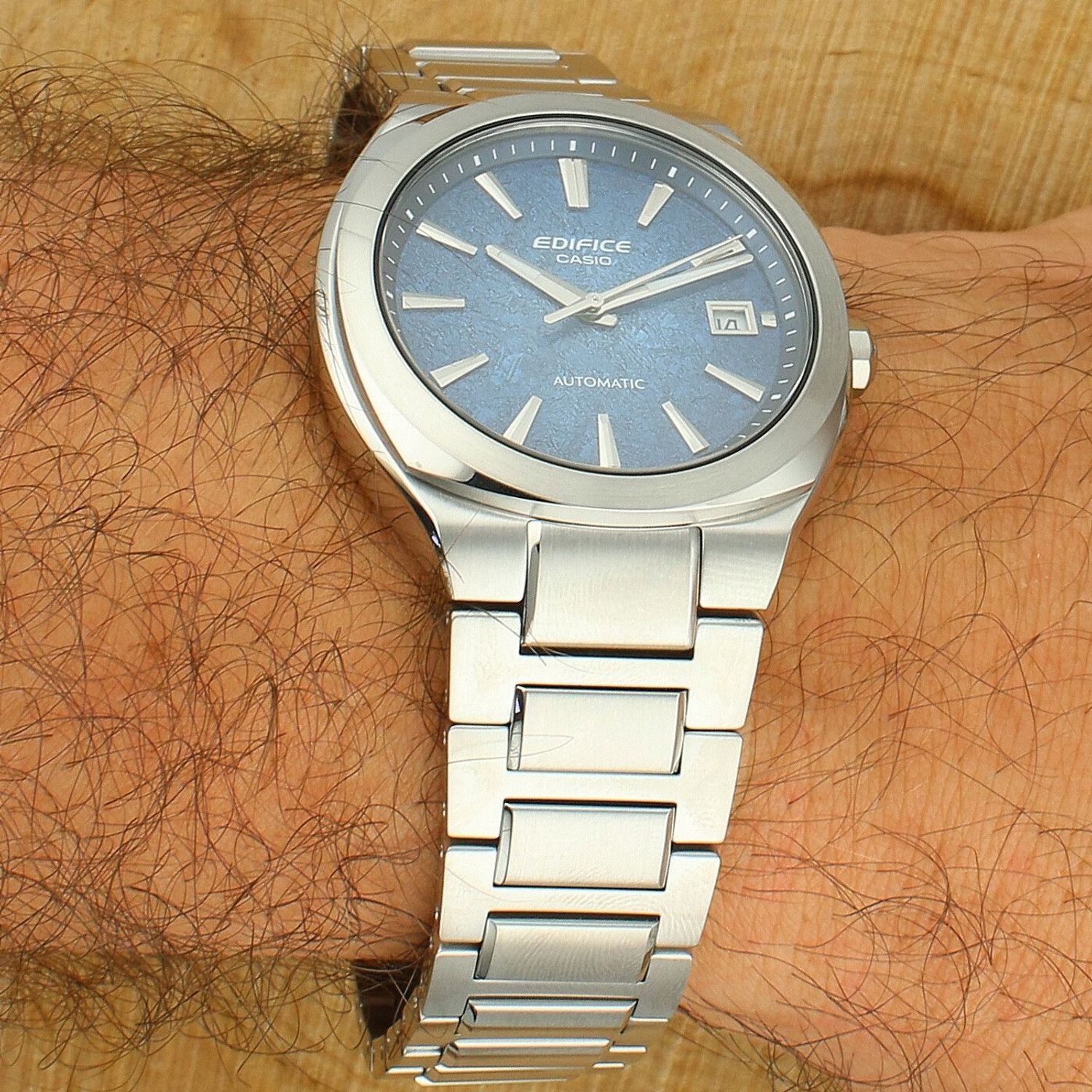 Zegarek męski Casio EDIFICE Automatic EFK-200D-2AER Blue Dial 38 mm.jpg