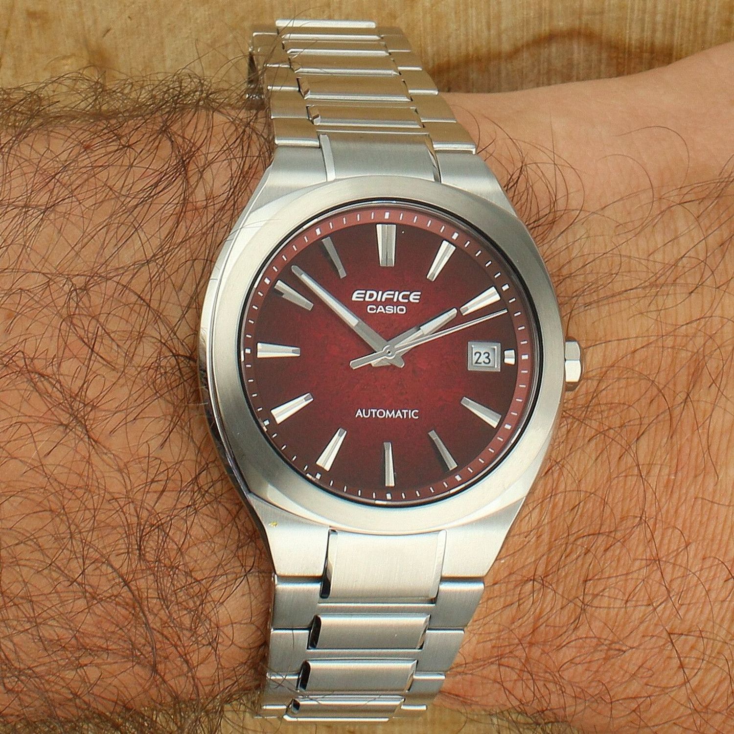 Zegarek męski Casio EDIFICE Automatic EFK-200D-4AER Red Dial 38 mm.jpg