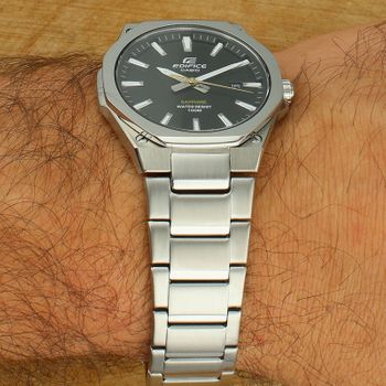 Zegarek męski Casio EDIFICE EFR-S108D-1AVUEF Szafirowe Szkło Stalowy 100M black.jpg