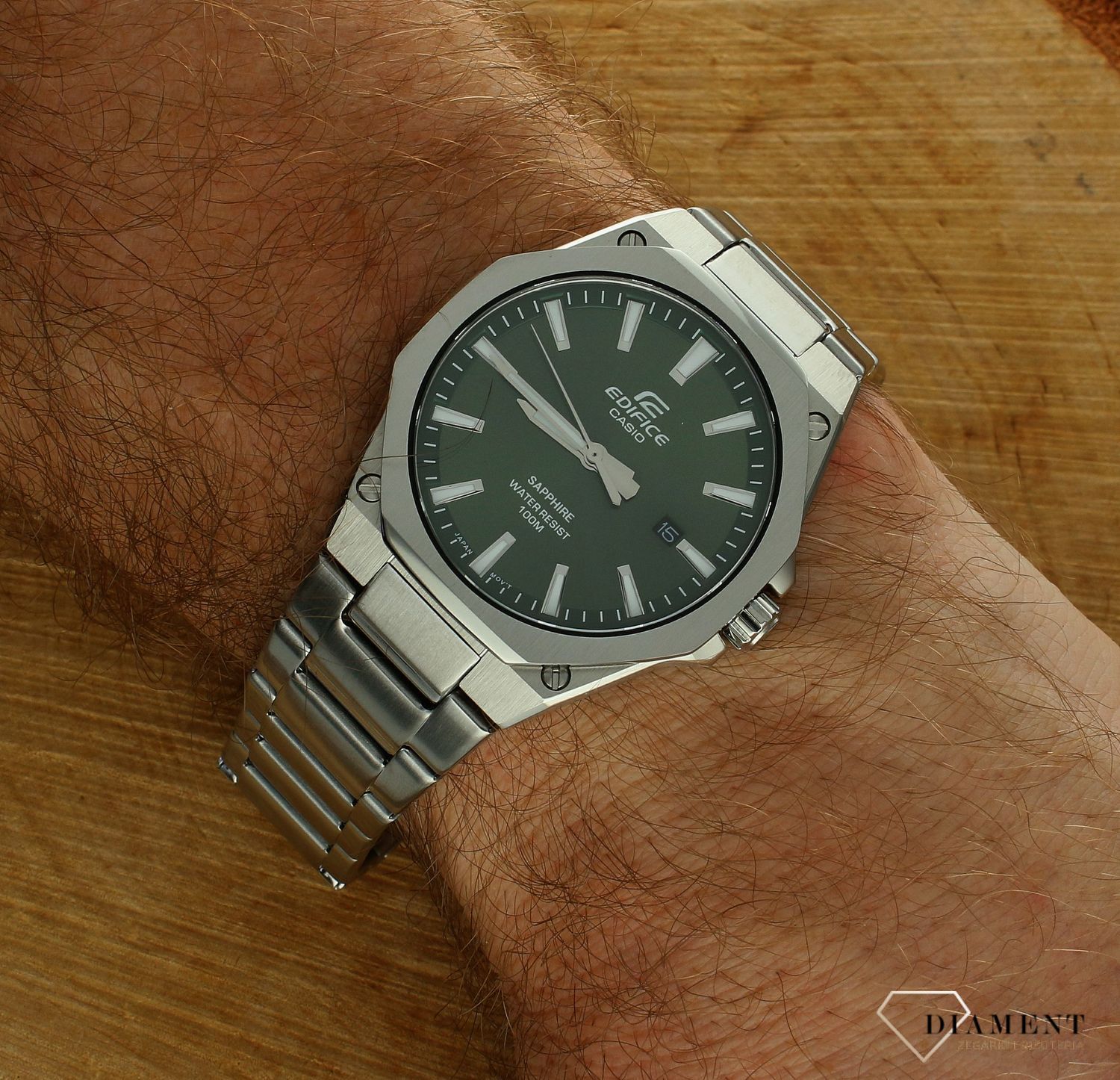 Zegarek męski Casio Edifice Classic Sapphire EFR-S108D-3AVUEF. Męski zegarek na bransolecie. Zegarek męski Casio Edifice. Zegarek męski z zieloną tarczą. Zegarek męski z szafirowym szkłem na prezent..jpg