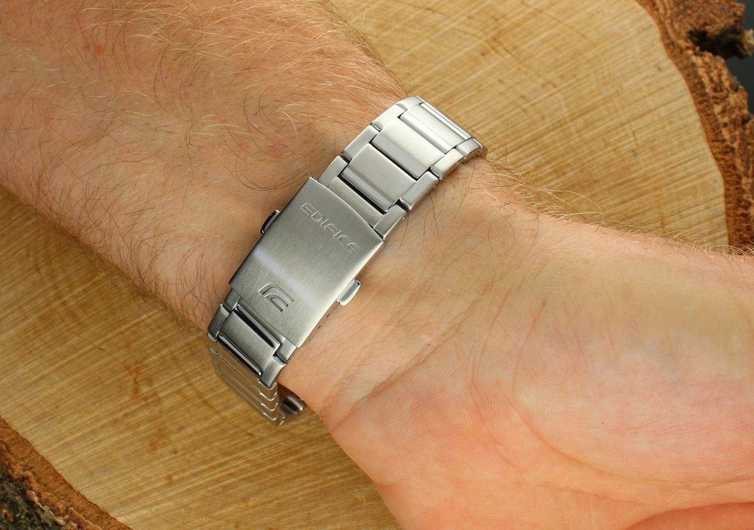 Zegarek męski Casio EDIFICE EFR-S108DE-8AVUEF – stal, szafir, WR 100M.jpg