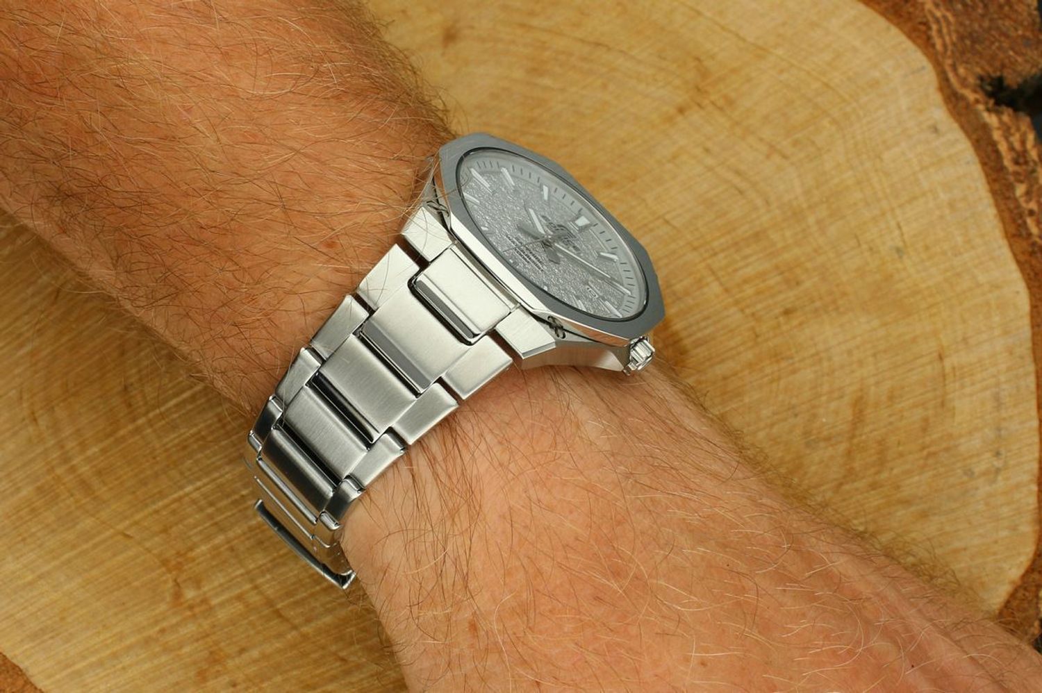 Zegarek męski Casio EDIFICE EFR-S108DE-8AVUEF – stal, szafir, WR 100M.jpg