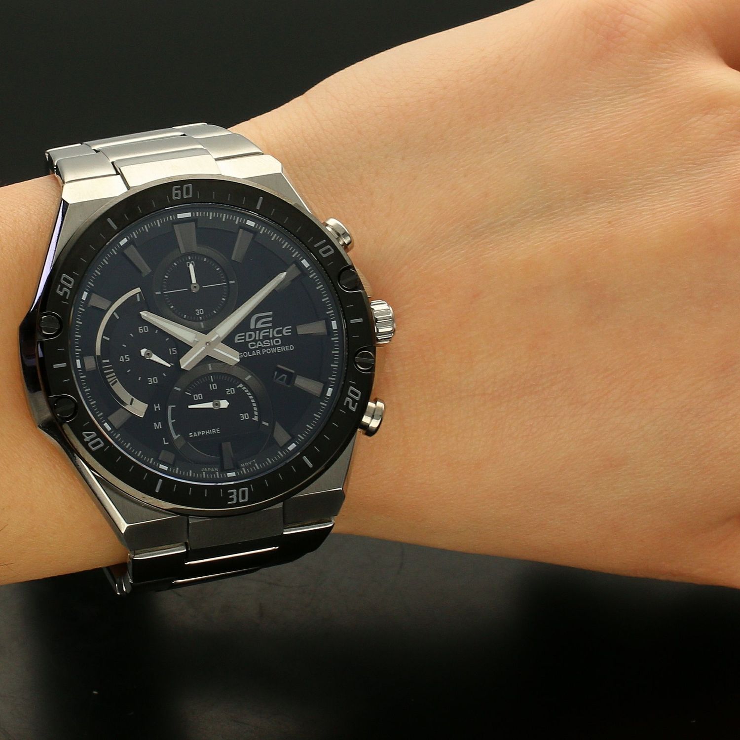 Zegarek męski Casio Edifice EFS-S560DB-1AVUEF na bransolecie.jpg