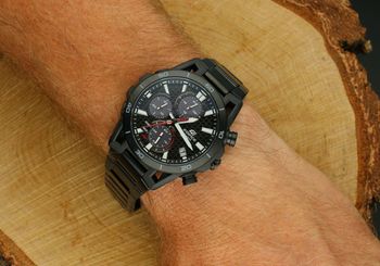 Zegarek męski Casio Edifice EFS-S640DC-1AVUEF – sportowy zegarek solarny z chronografem, szafirowym szkłem, Neobrite i wodoszczelnością 100 m. Styl i technologia w jednym! (2).jpg