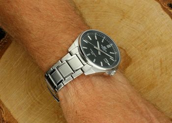 Casio EDIFICE EFV-150D-1AVUEF – elegancki zegarek męski ze stalową bransoletą, czarną tarczą i fluorescencyjnymi wskazówkami. Wodoszczelność 100M, szkiełko mineraln (4).jpg