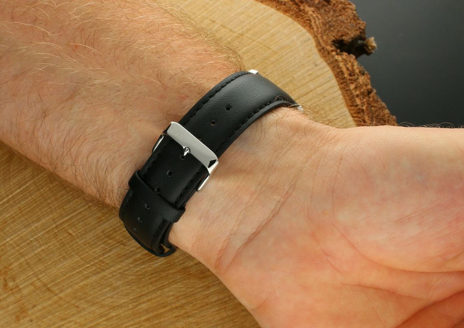 Zegarek męski Casio EDIFICE EFV-150L-1AVUEF – skóra, WR 100M.jpg