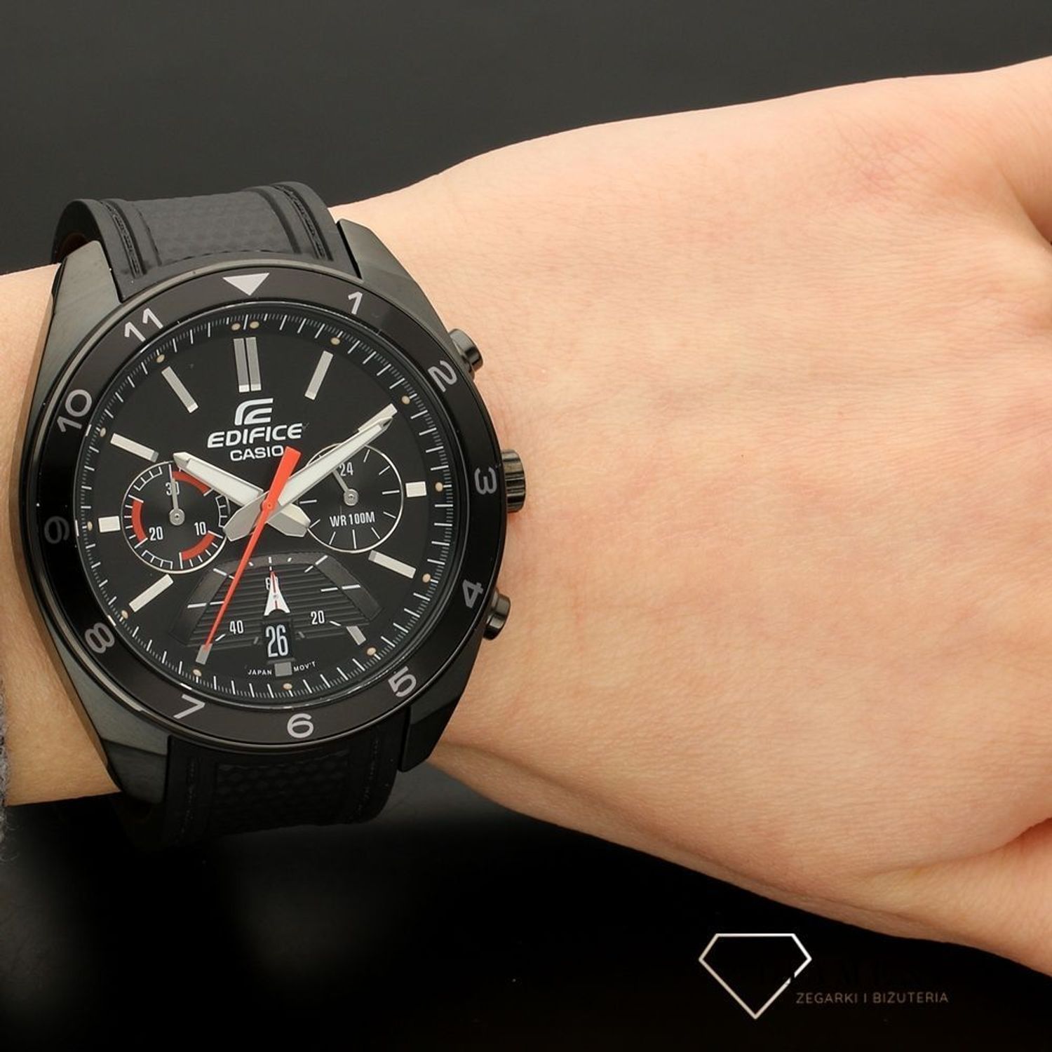 Casio Edifice EFV-590PB-1AVUEFb.jpg