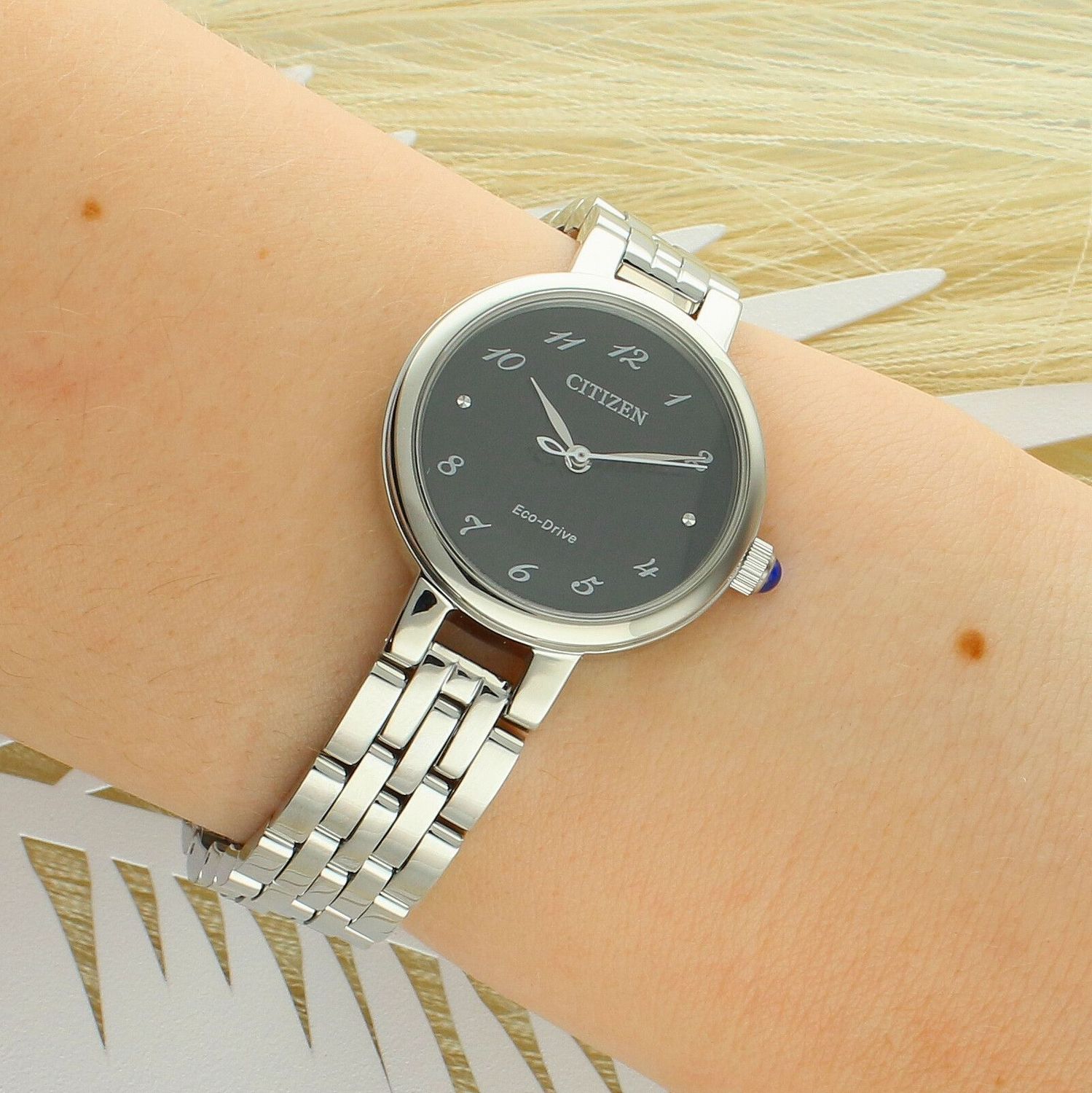 Citizen EM0990-81E Classic L Eco-Drive – damski zegarek solarny z czarną tarczą i stalową bransoletą czarny.jpg